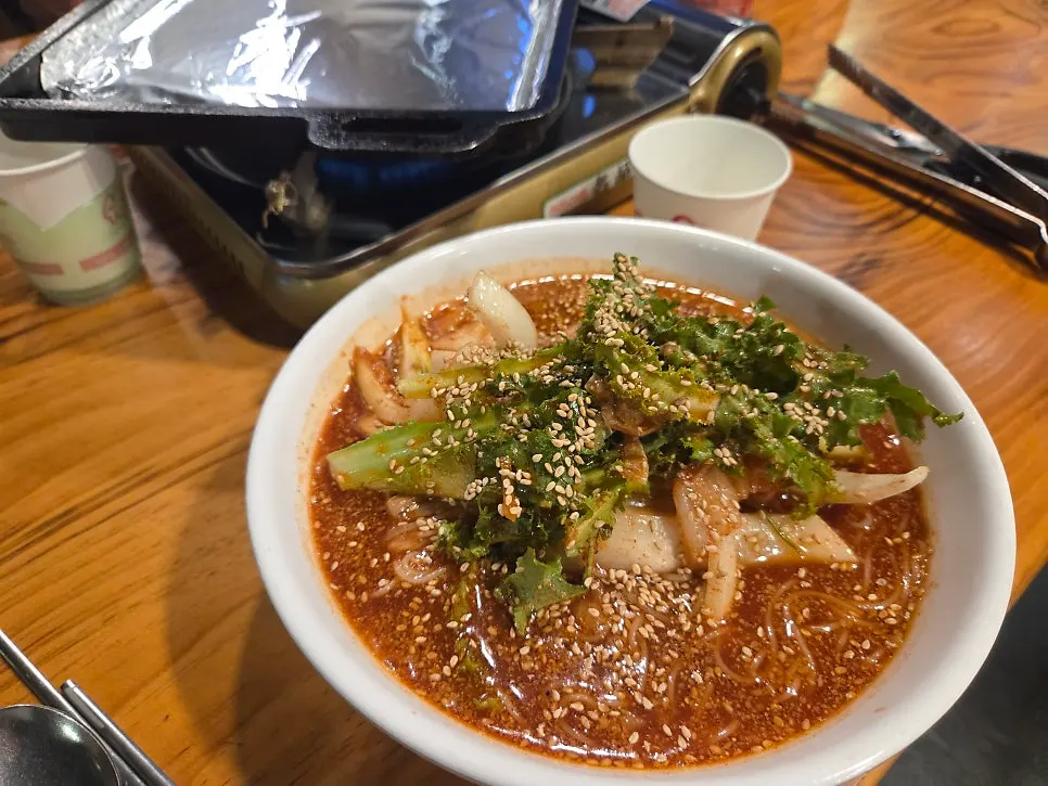 Bulhyangjip's tangy-sweet bibim noodles