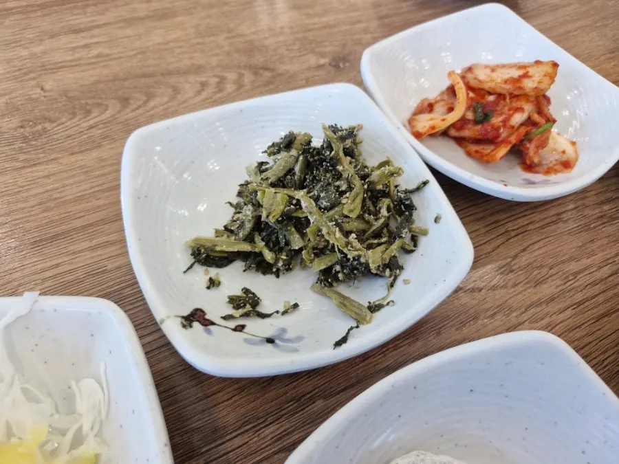 A bowl of richly simmered Seolak chueotang