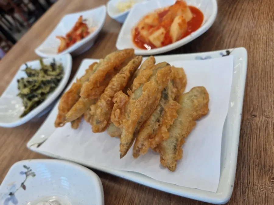 A clean Korean meal spread