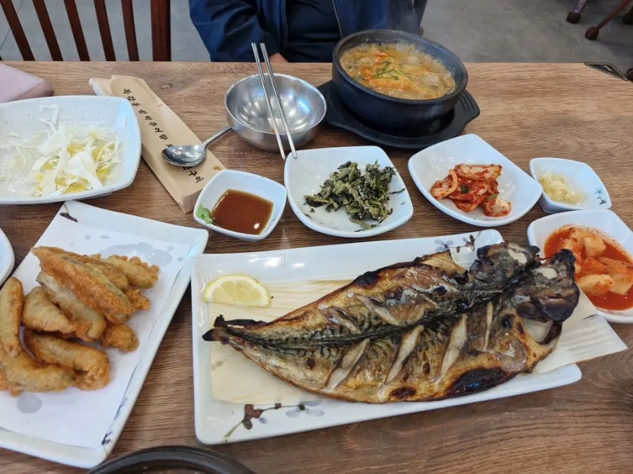 A plate of mackerel grilled in the wood-fired oven
