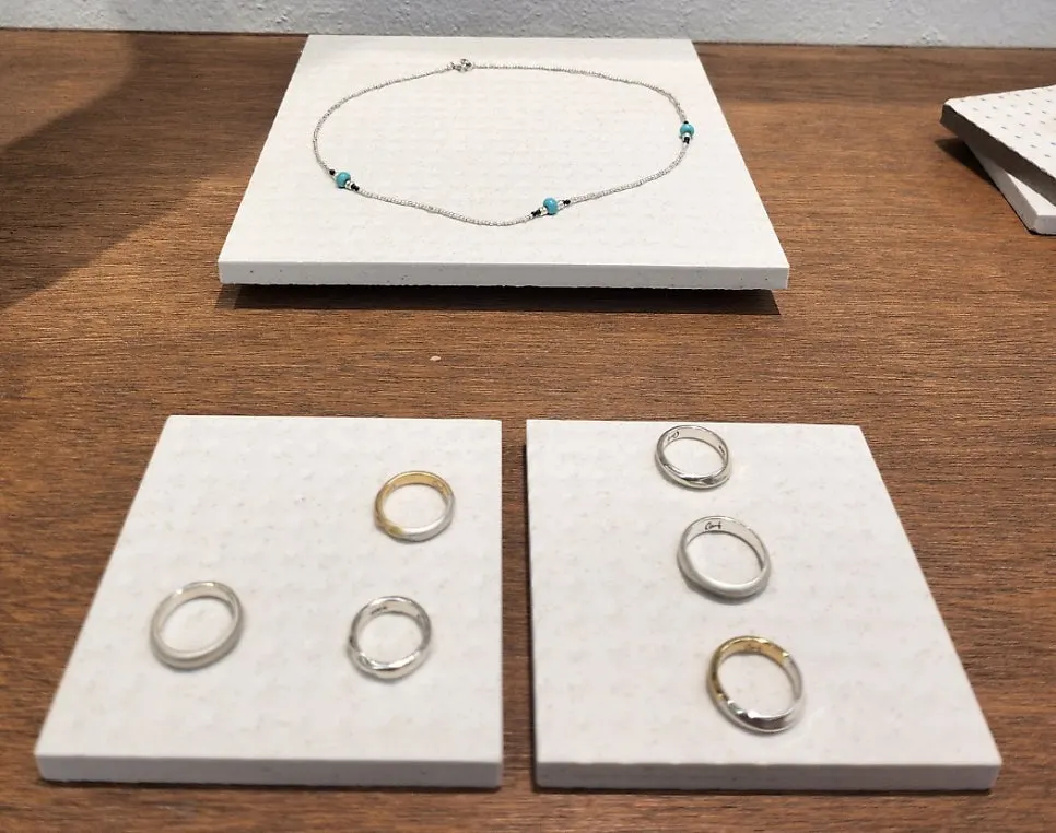 Ring samples arranged by design