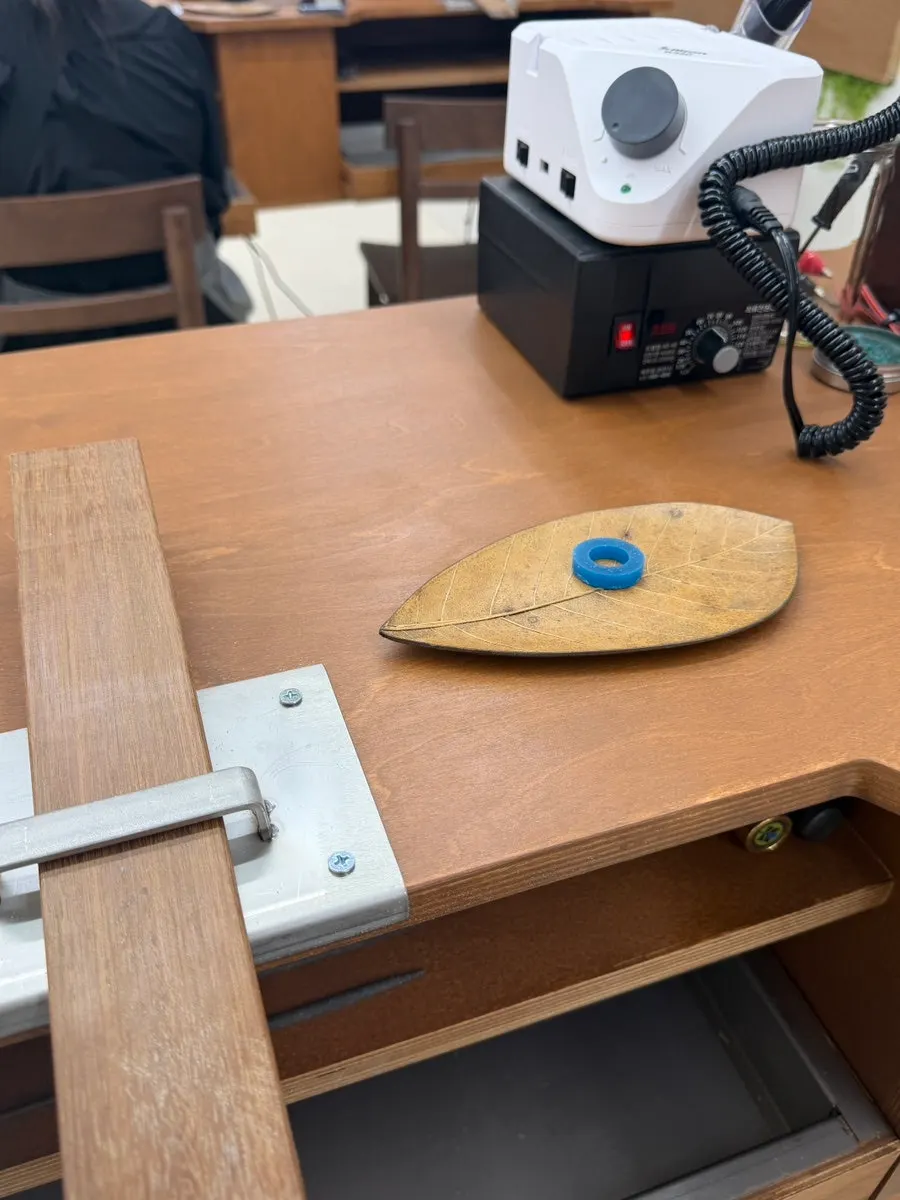 Donut-shaped wax that becomes a ring