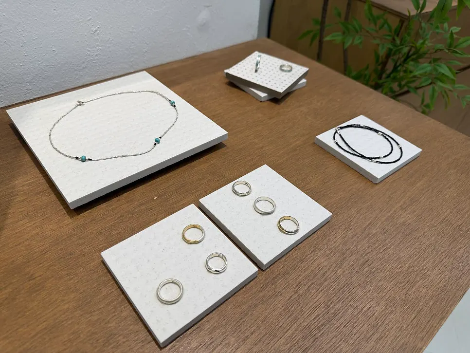 Jewelry display area inside Munak