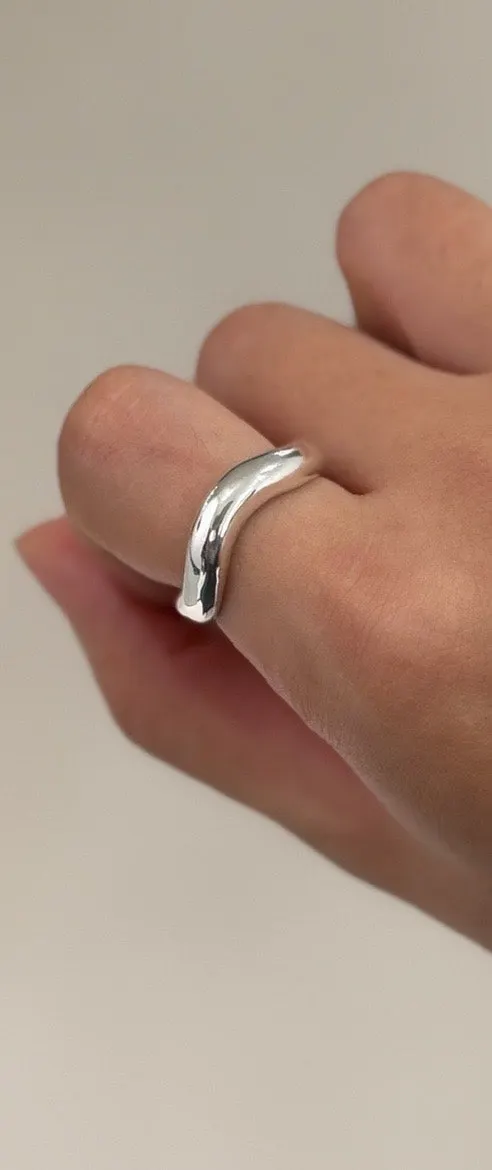 Vertical shot of the wax ring before finishing work