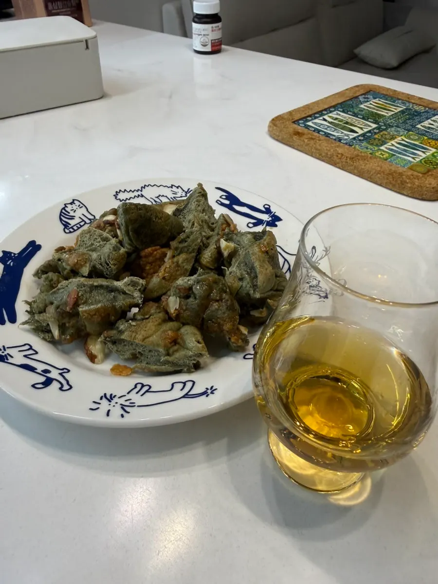 쑥떡빵과 위스키 한 잔