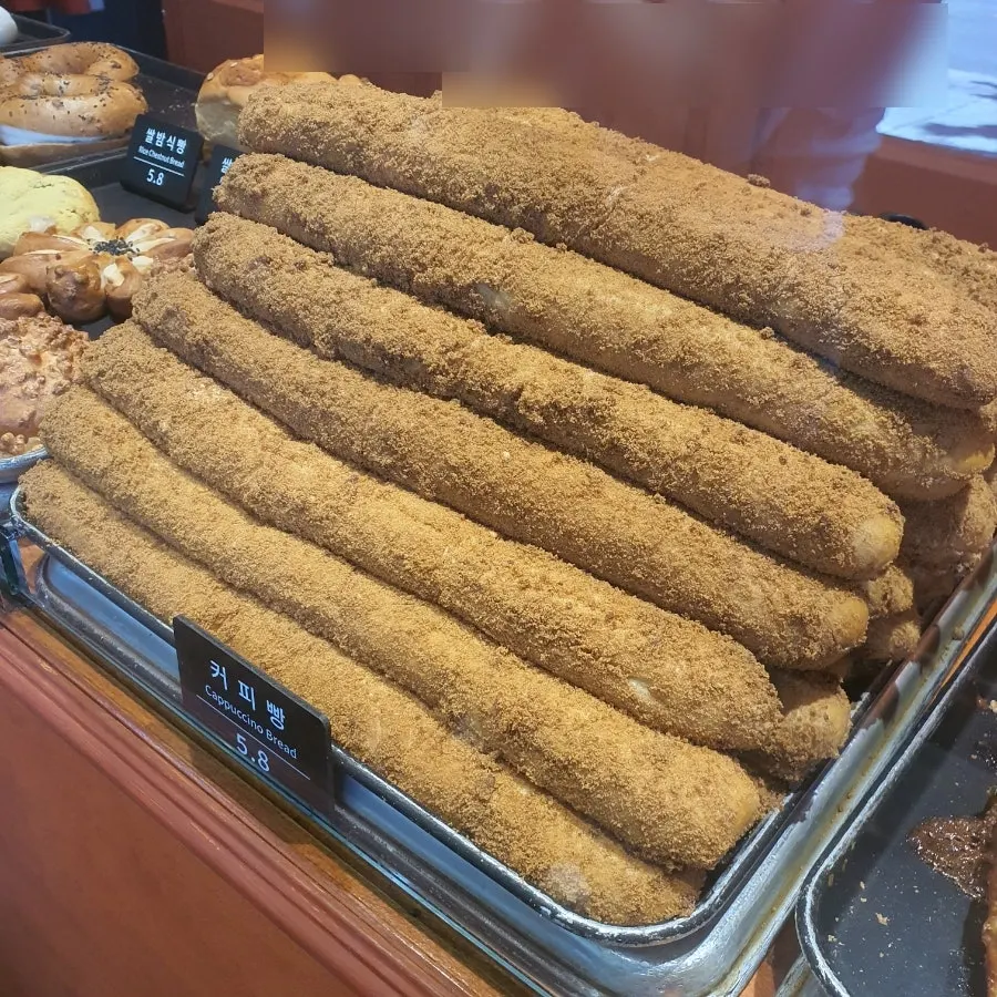 Various breads on display at Munhwa Bakery