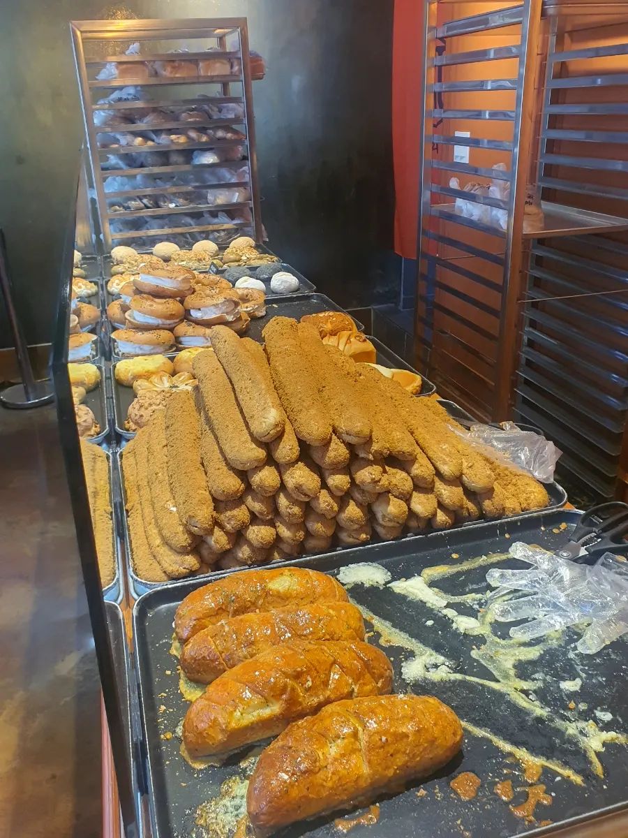문화제빵 마늘빵 매대