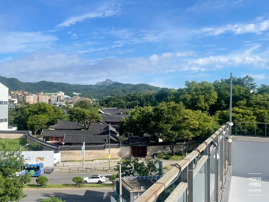 숙소 옥상에서 바라본 궁궐 방향 전경