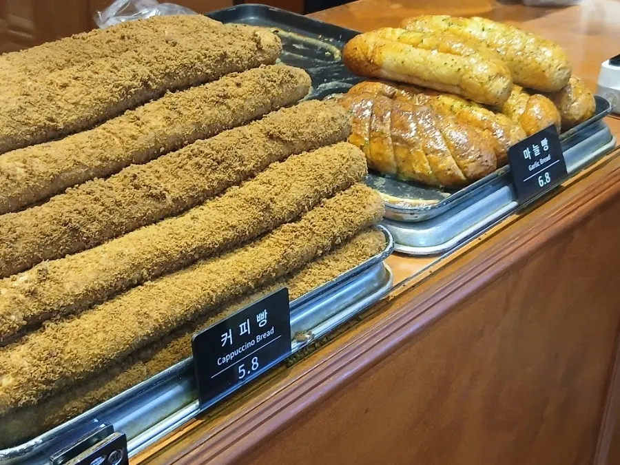 Interior view of the Jongno bakery Munhwa Bakery