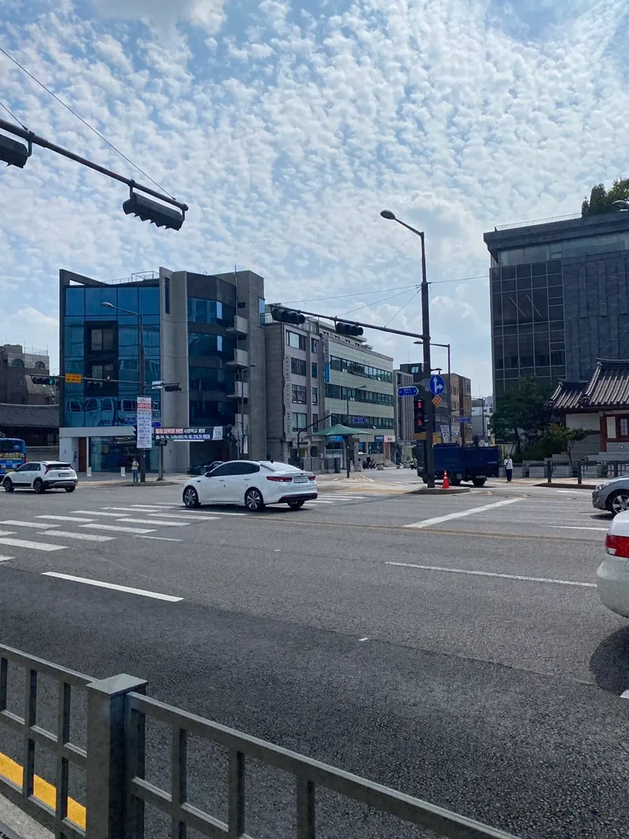 Exterior of Munhwa Bakery and surrounding street