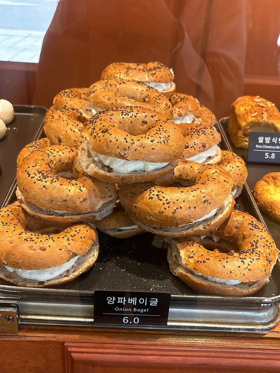 Sesame bagels filled with cream cheese