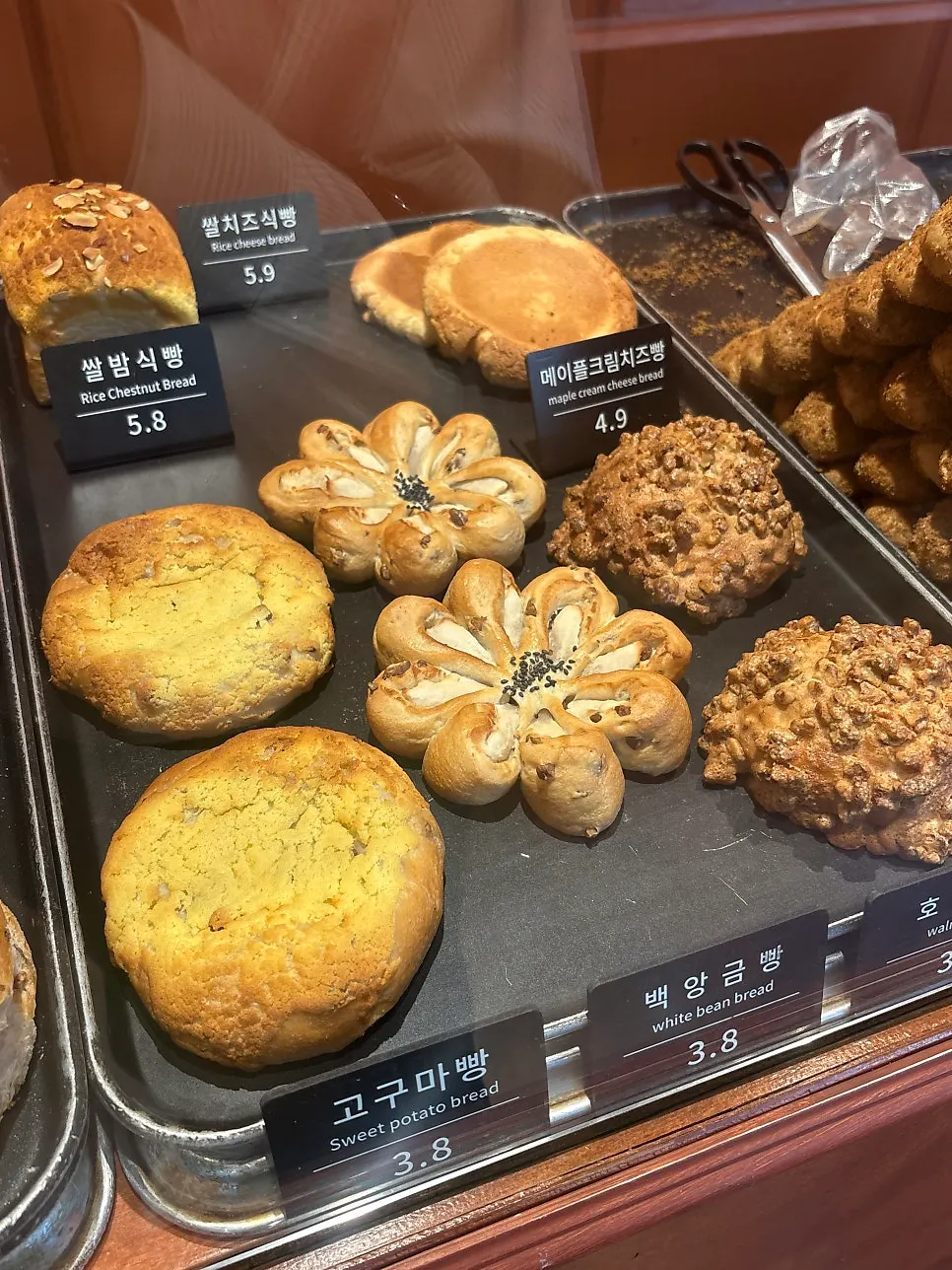 Savory bread line in the showcase