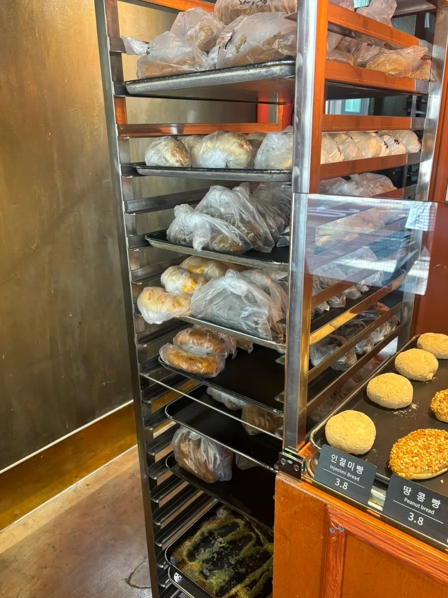 Small interior of Munhwa Bakery, limited to 2 parties at a time