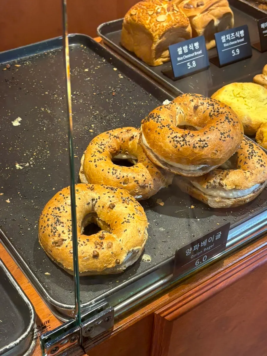 Squid ink milk bread on display at Munhwa Bakery