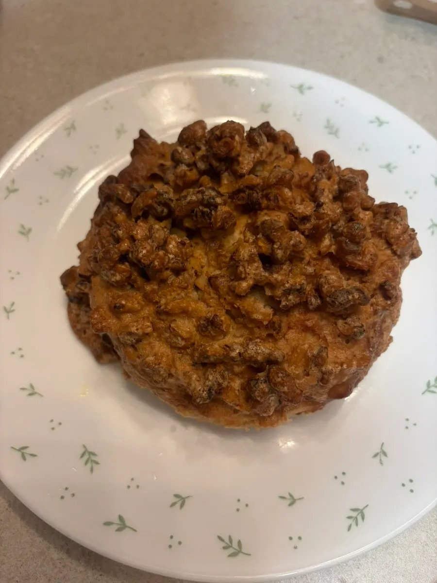 Munhwa Bakery's walnut bread topped with nuts