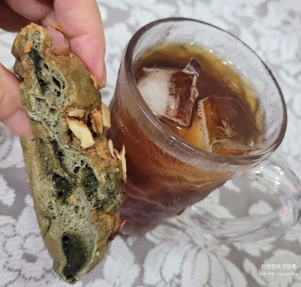 Mugwort rice cake bread piled high with crumble and almonds