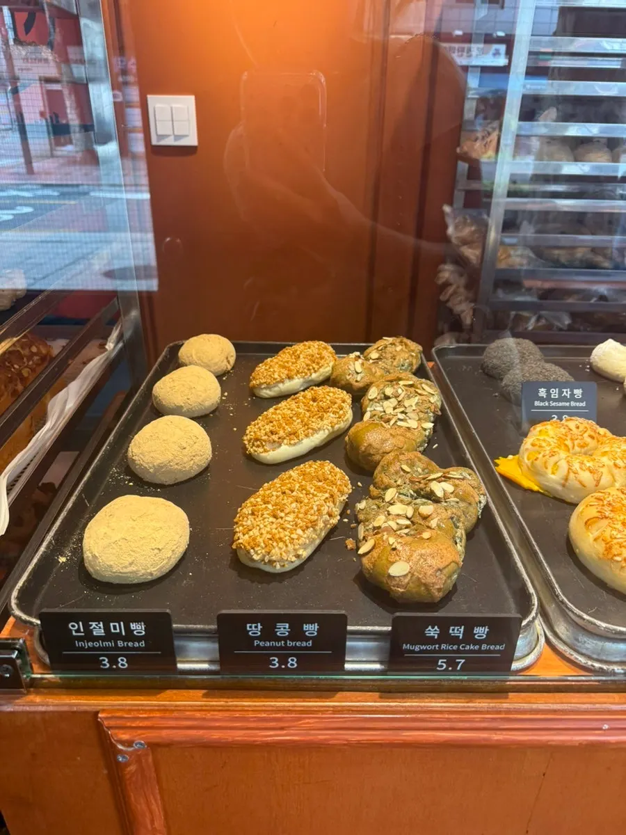 Bread display with garlic bread and white bean paste bread
