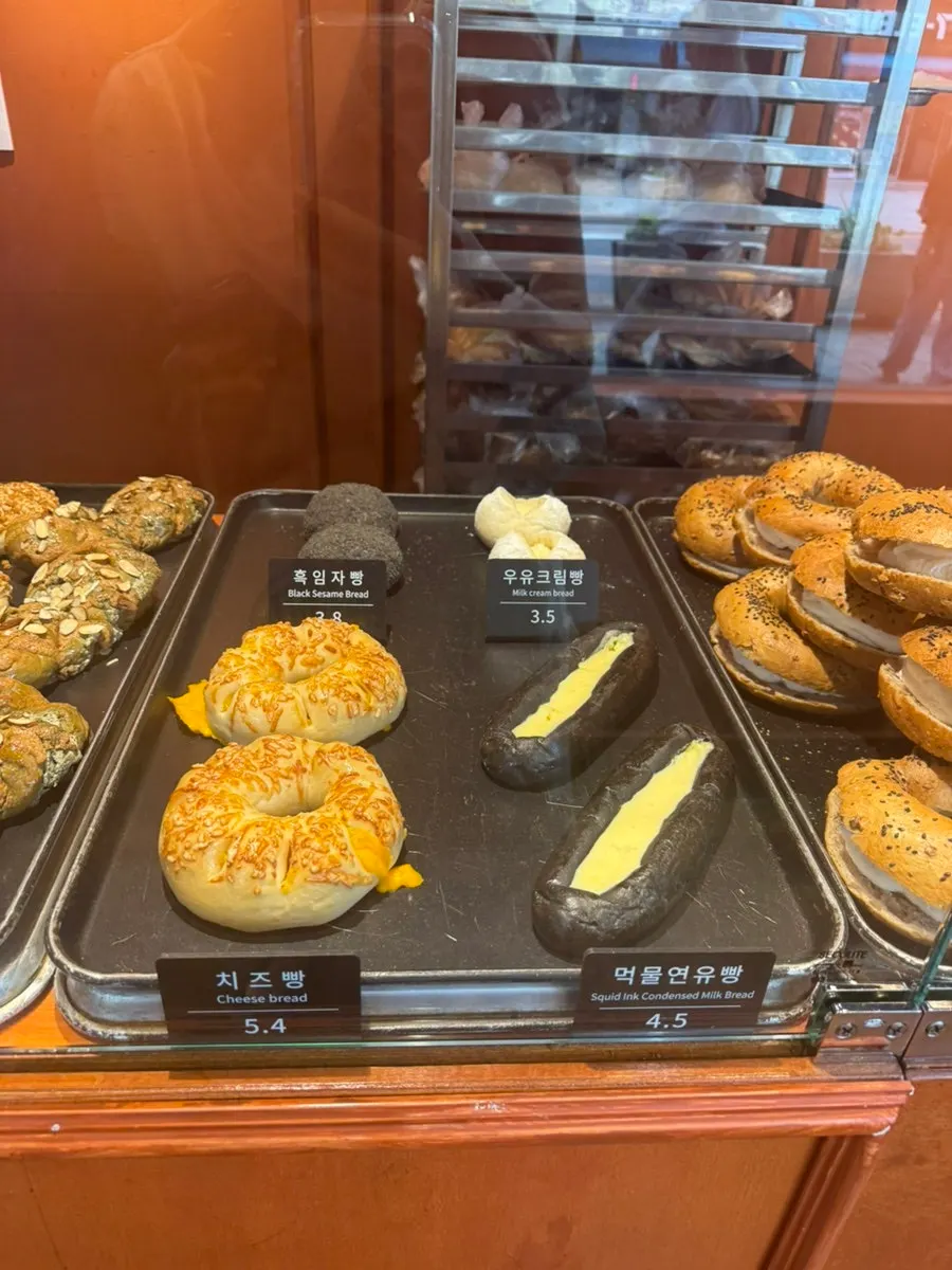 Bread display inside Munhwa Bakery