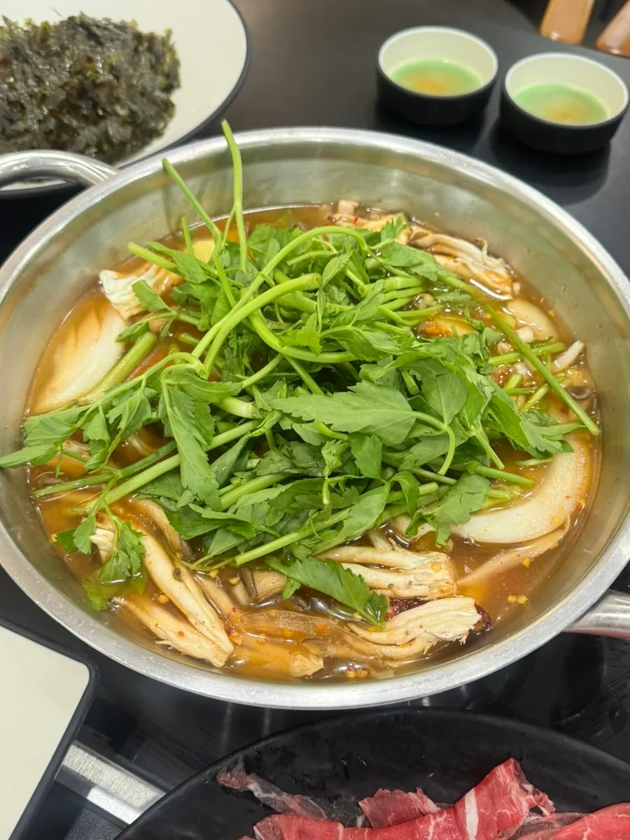 140 g serving of sirloin for shabu kalguksu