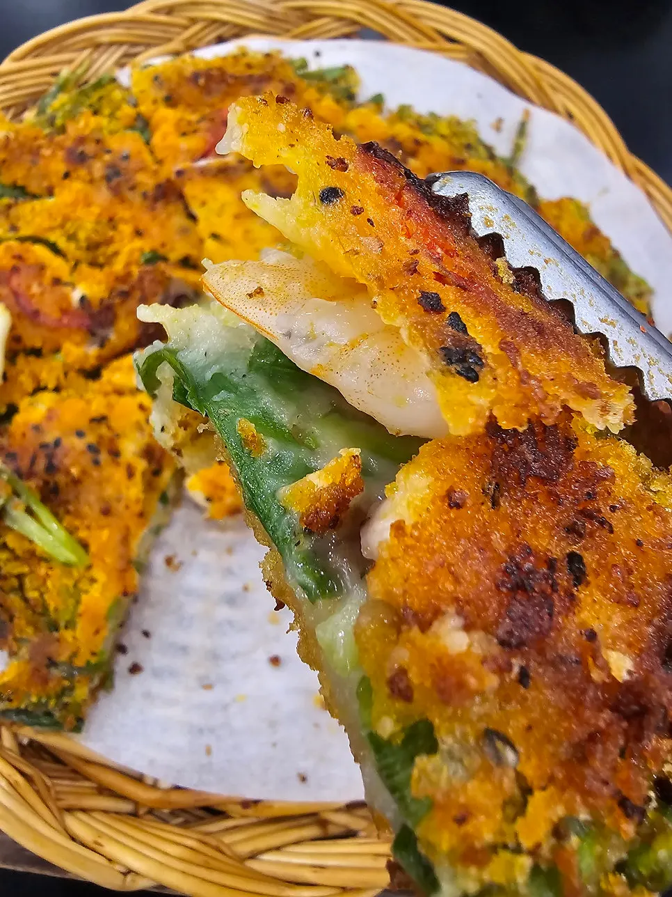 Crunchy texture of crispy seafood pajeon