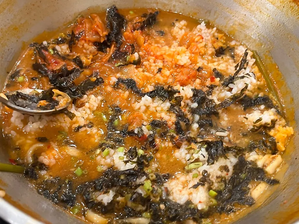 Kalguksu noodles lifted out of the pot