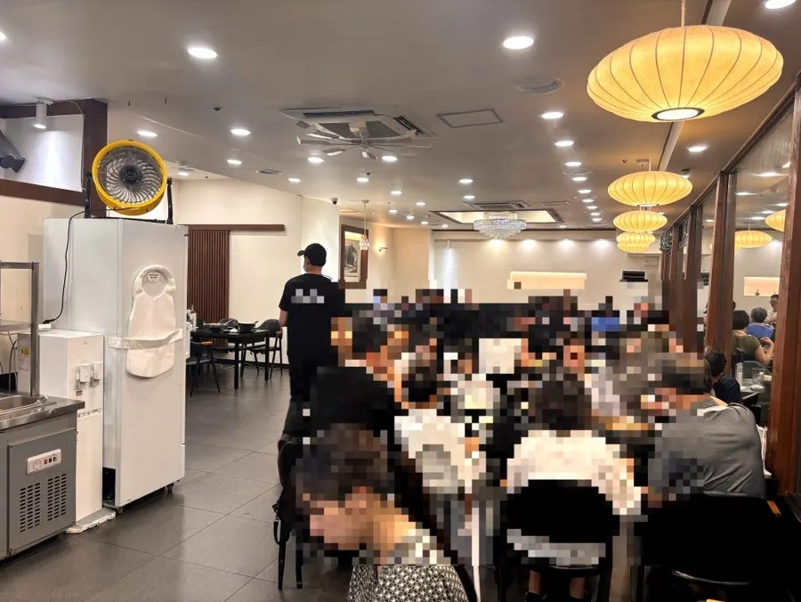 문현동 윤우재 문현샤브 칼국수 매장 전경