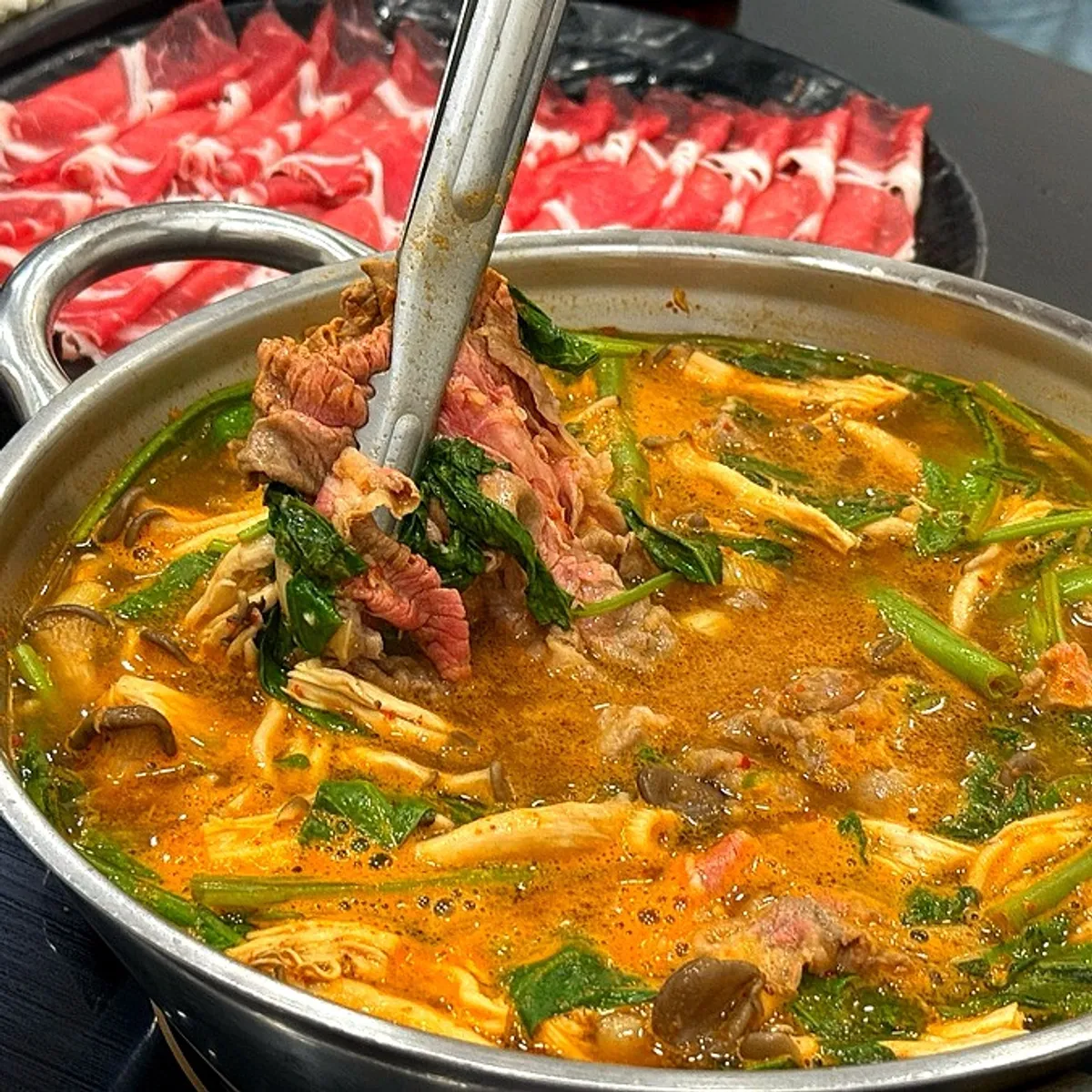 윤우재 문현샤브 칼국수 대표 사진