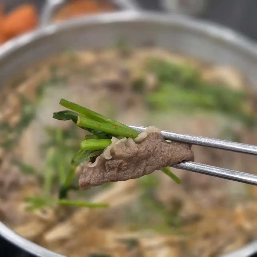 건져 올린 고기와 야채