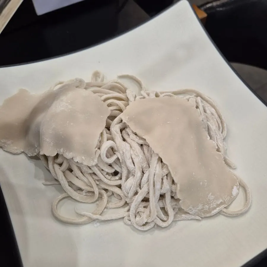 Table set after ordering white shabu kalguksu for two