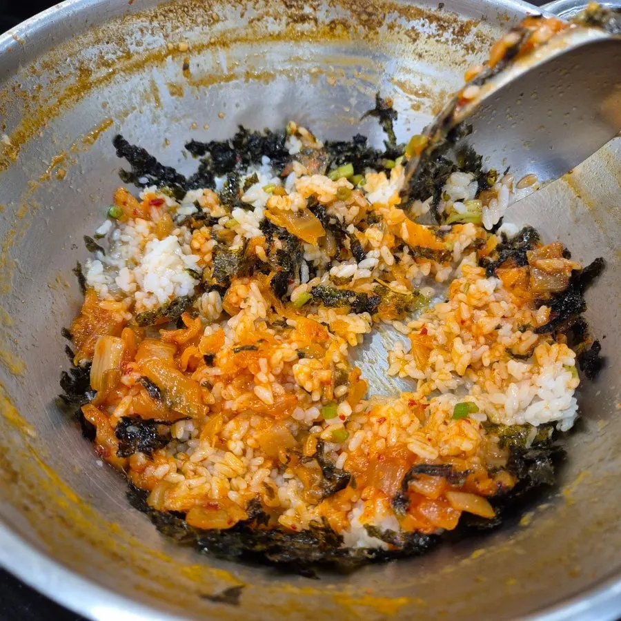 Fresh geotjeori kimchi tossed that day