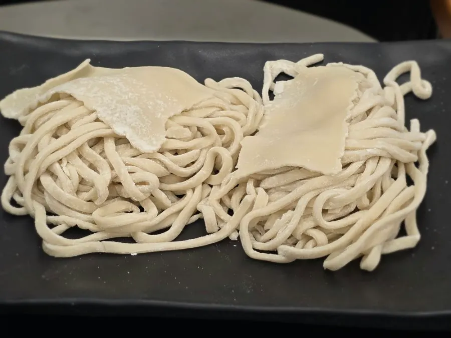 자가제면 칼국수 면과 넓적 칼국수