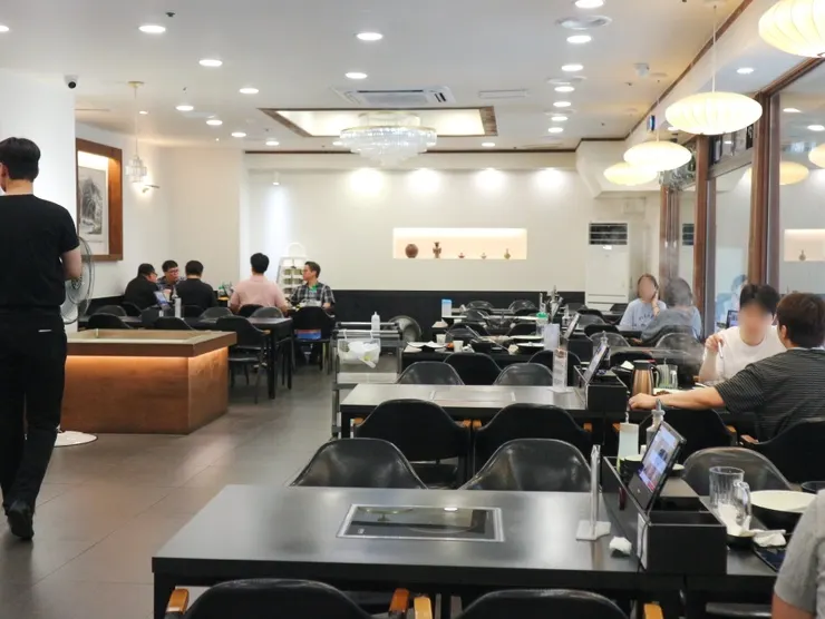 샤브샤브 고기와 야채 접시