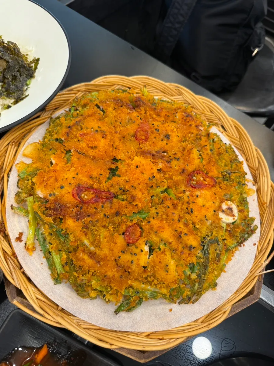 남은 국물로 볶아낸 마무리 볶음밥