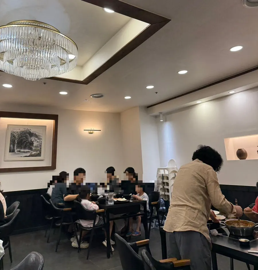 Fully packed interior of the restaurant