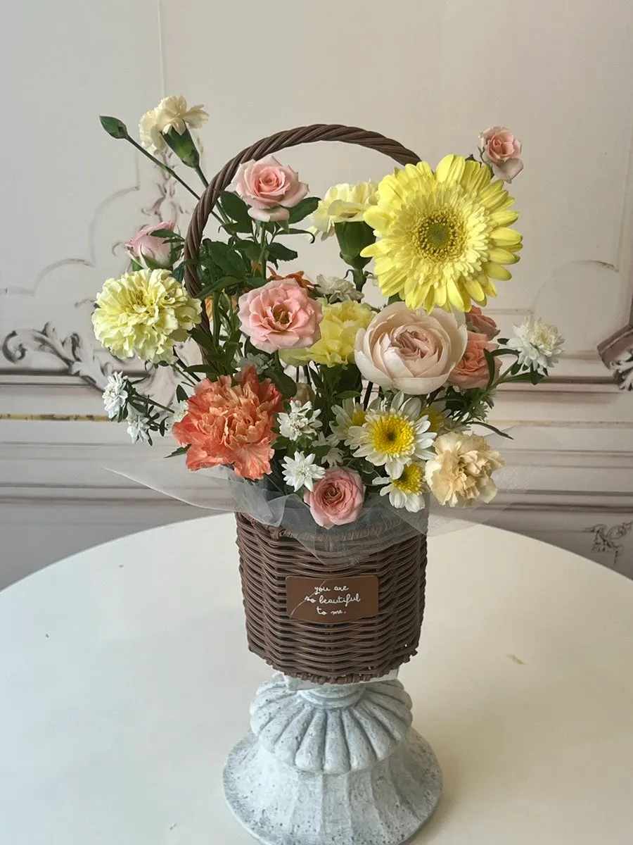 The ₩65,000 mini flower basket, reserved and picked up