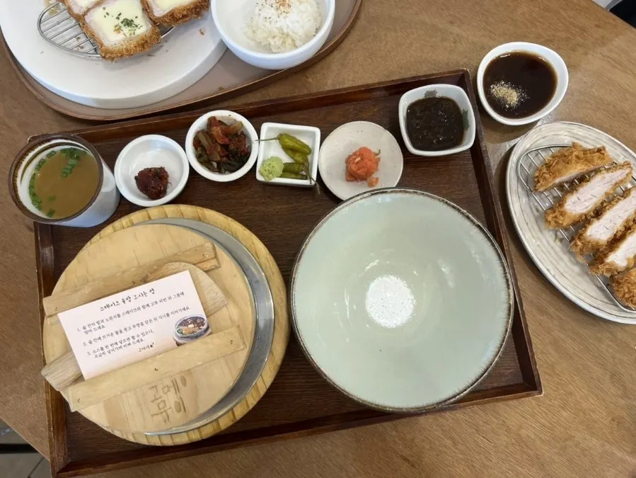 Steak pot rice and tonkatsu set