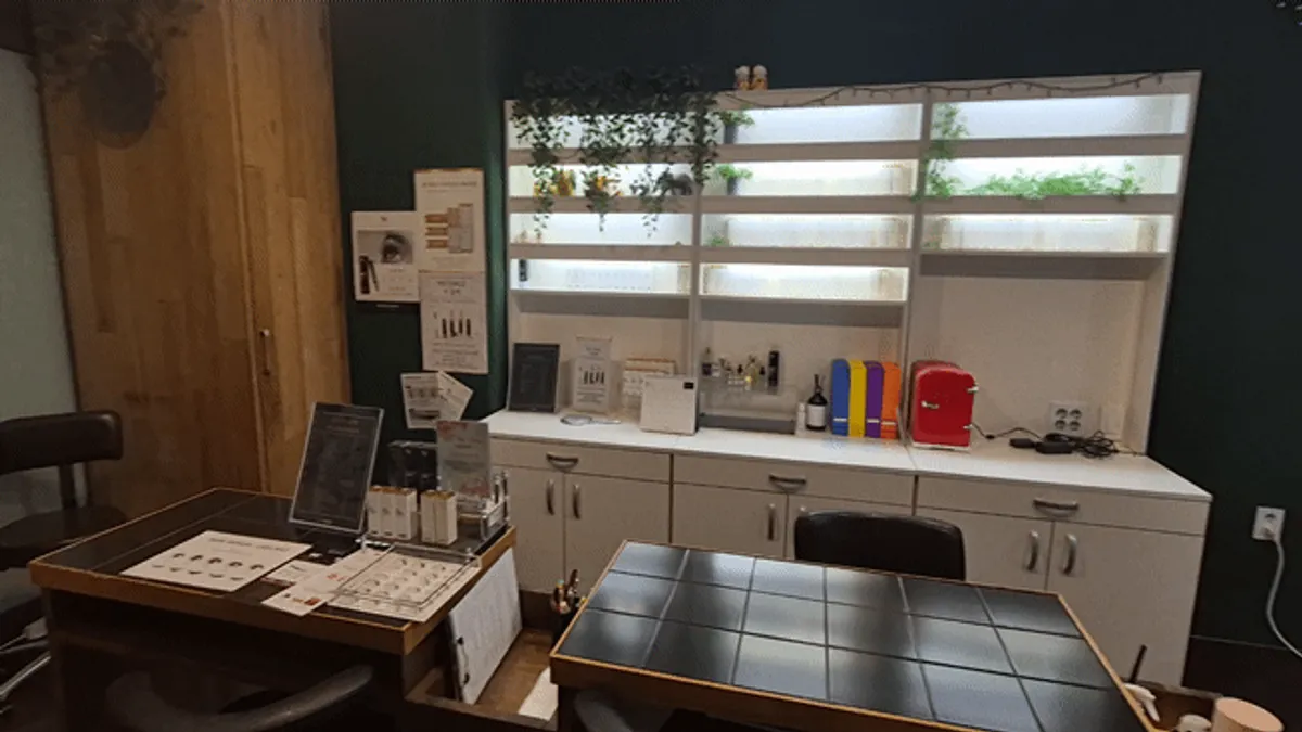 Lash Doll eyelash treatment studio near Munjeong Station
