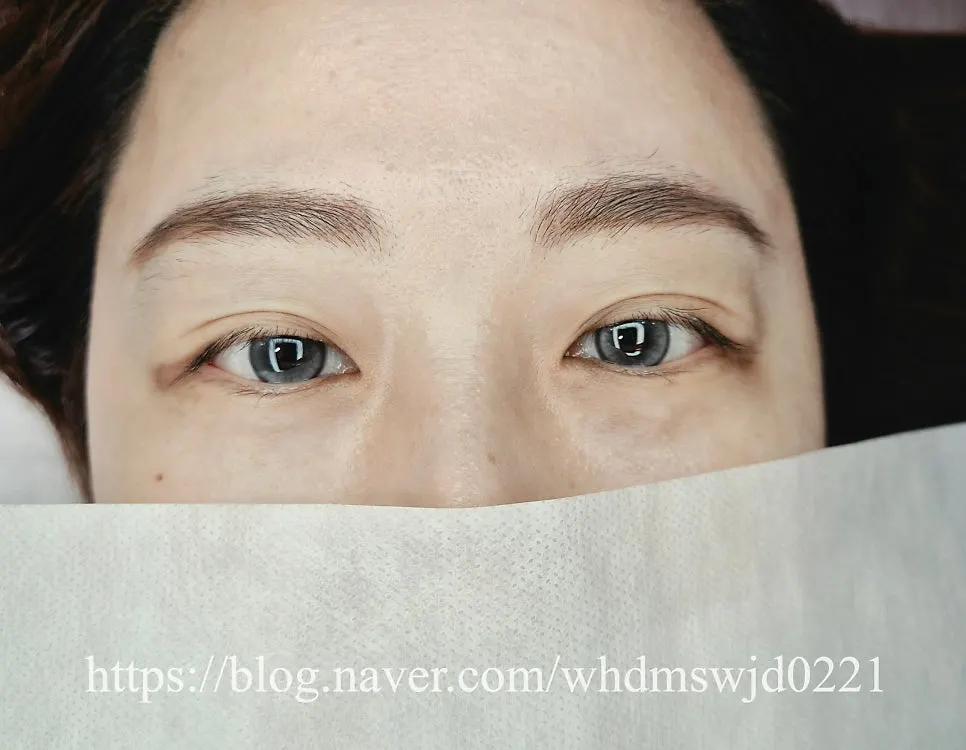 Before eyelash extension treatment