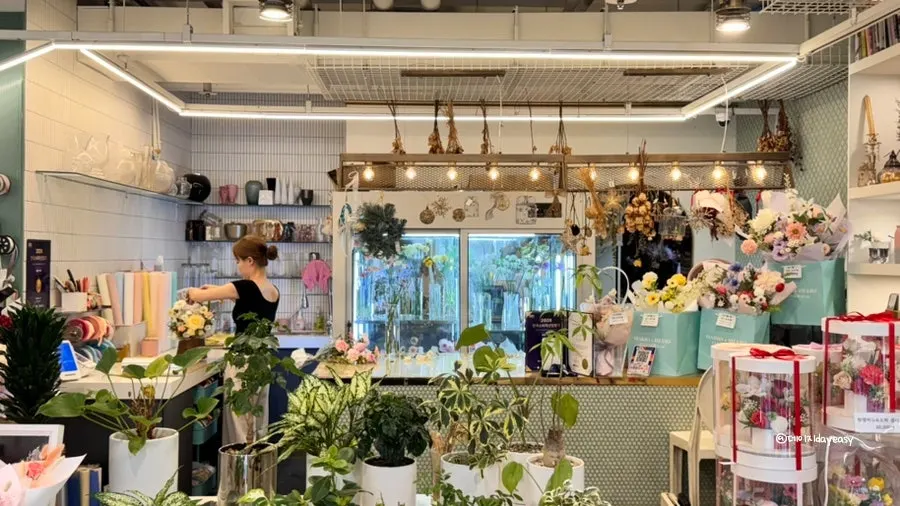 Main image of Habio Flower by Su, a Munjeong Station flower shop