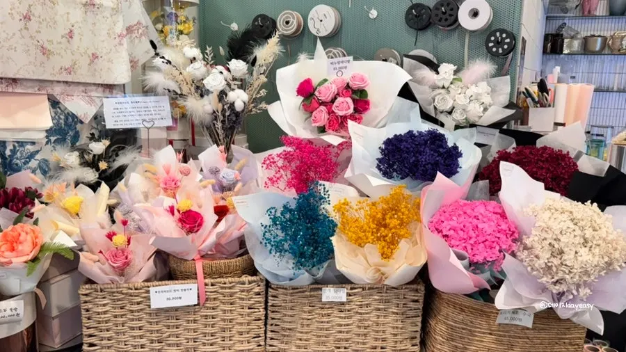 Display space with artificial flower props