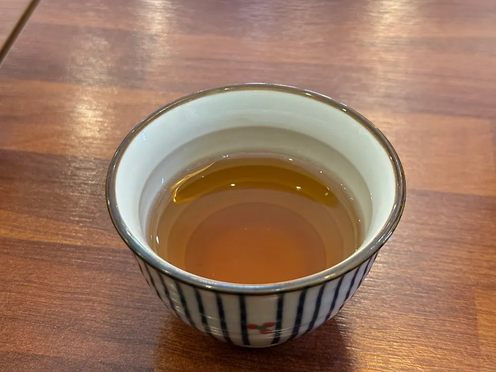 식사 뒤 제공되는 매실차