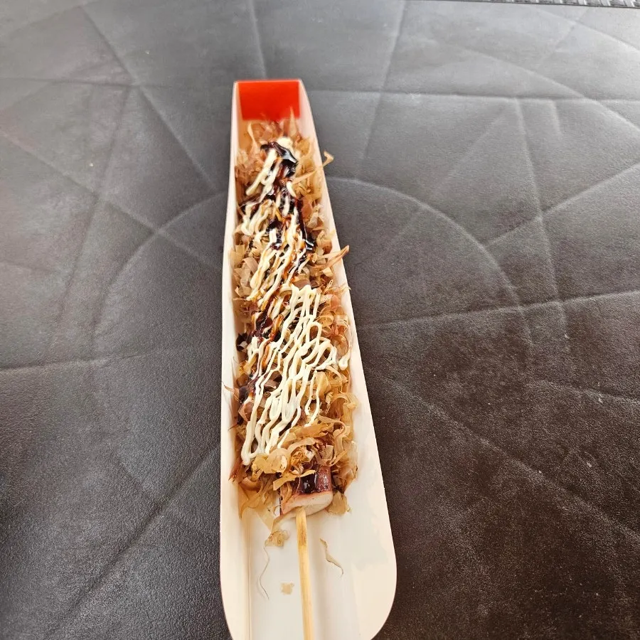 토치로 직화 구이하는 문꼬치