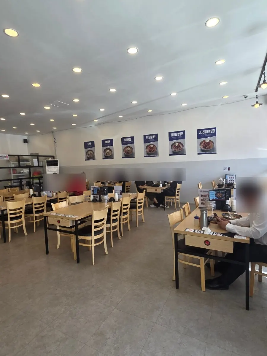 주말 점심 만차였던 식당 주차장