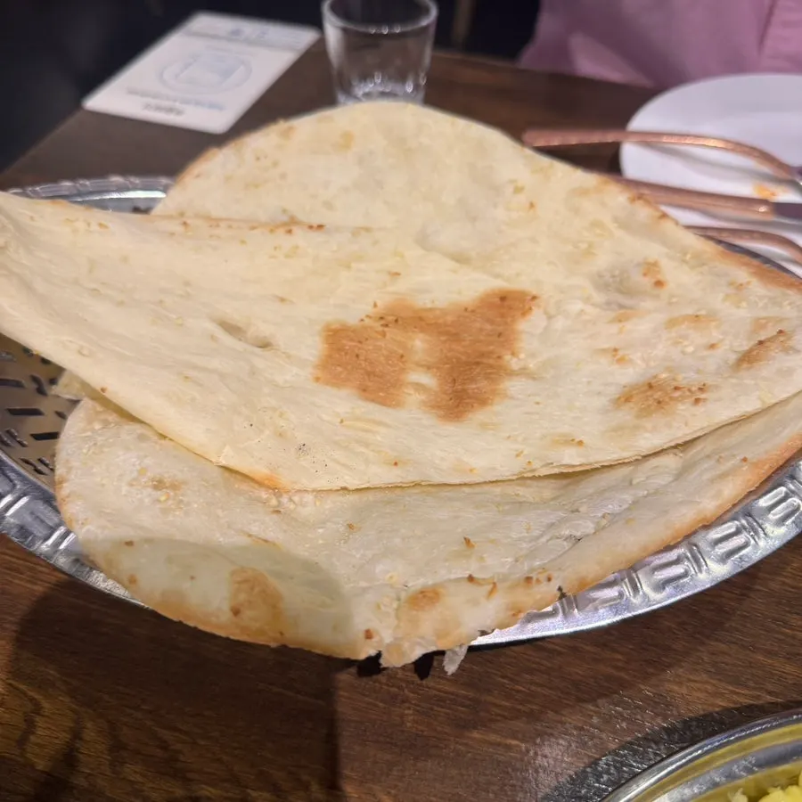 크기가 큰 갈릭난