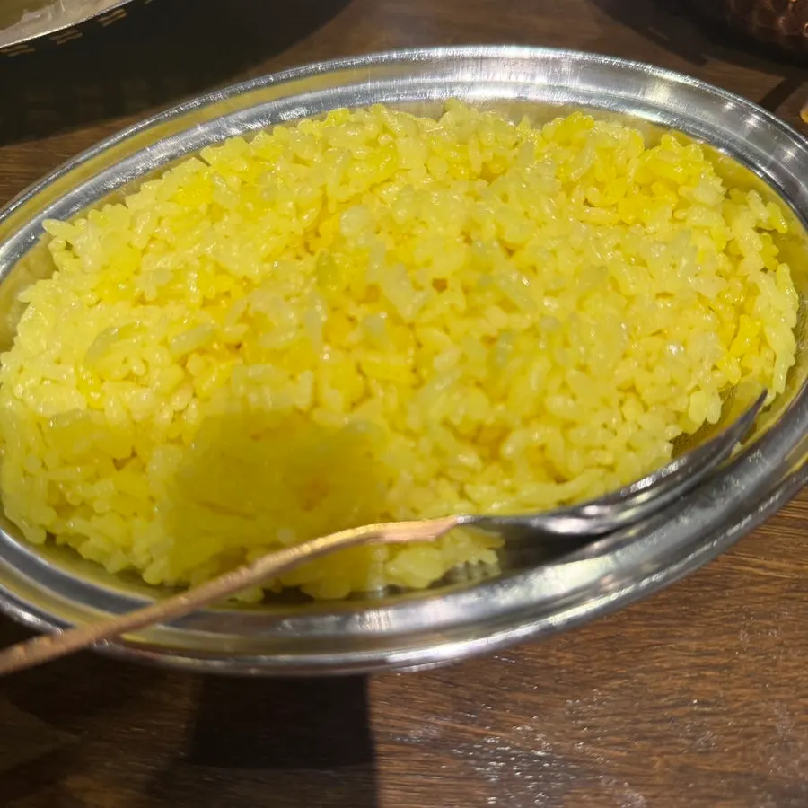 노란색 바스머티 라이스