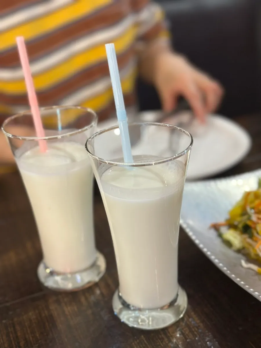Plain lassi included with the set