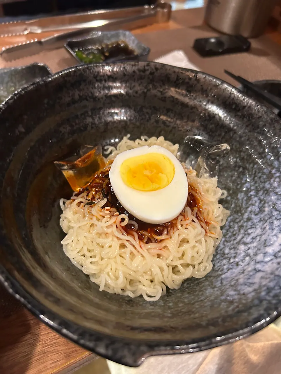 사이드 메뉴 비빔면 한 그릇