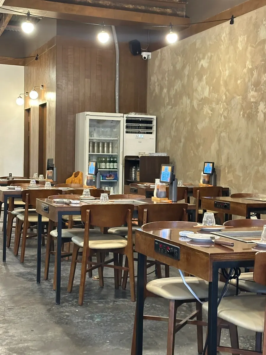Entrance area of Jojo Mullae Branch