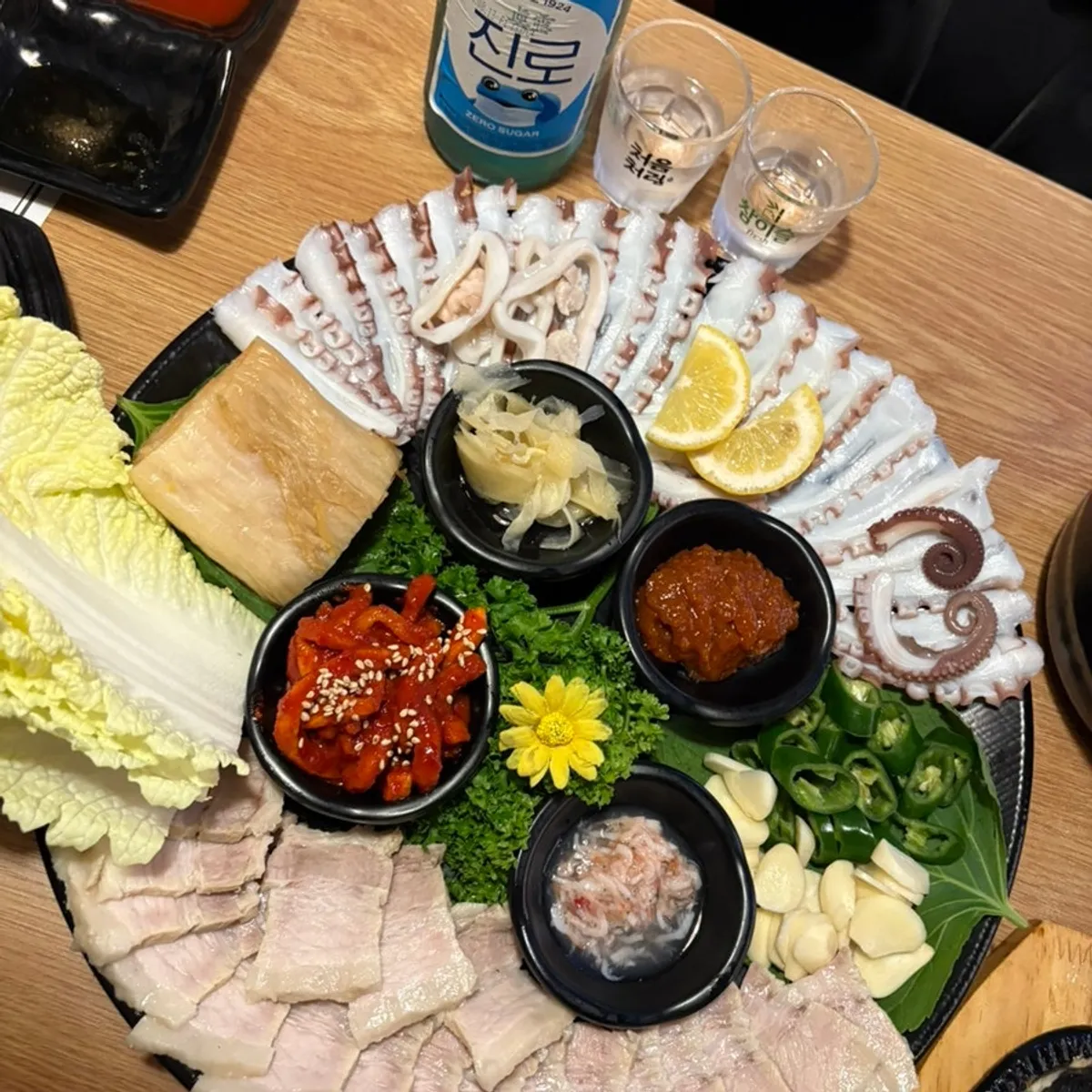 문어천하 활문어보쌈삼합 대표 사진