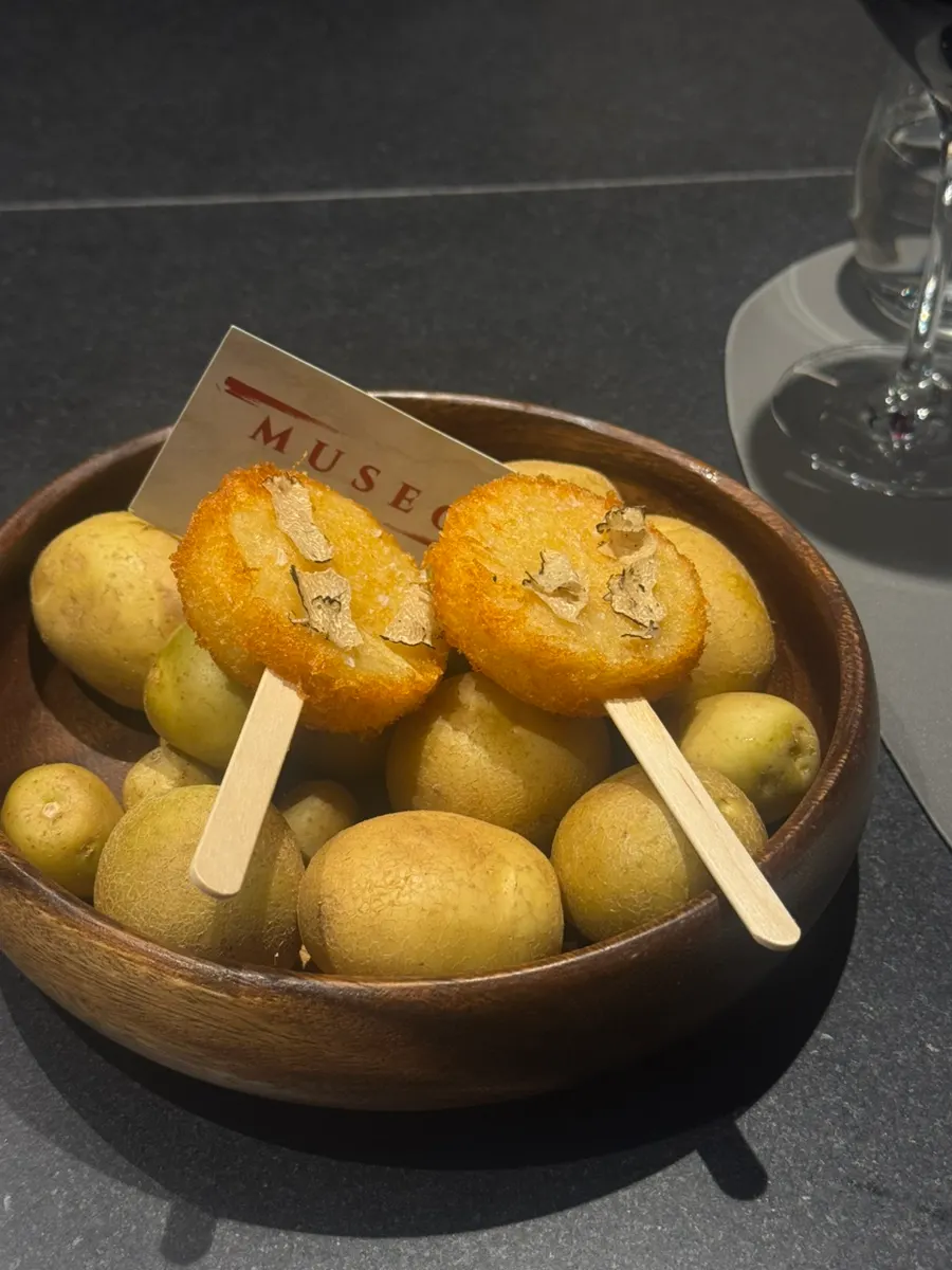 Gangneung potato and truffle cream sauce course dish